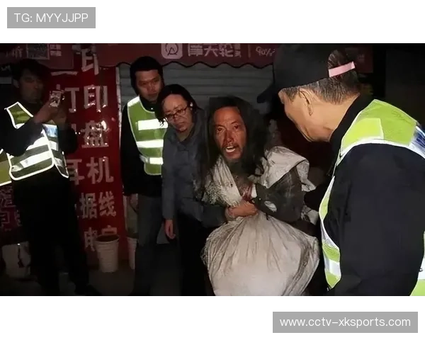 战绩不佳引发愤怒 流浪者大巴遭球迷围堵 主帅马丁依靠警方护送才逃脱